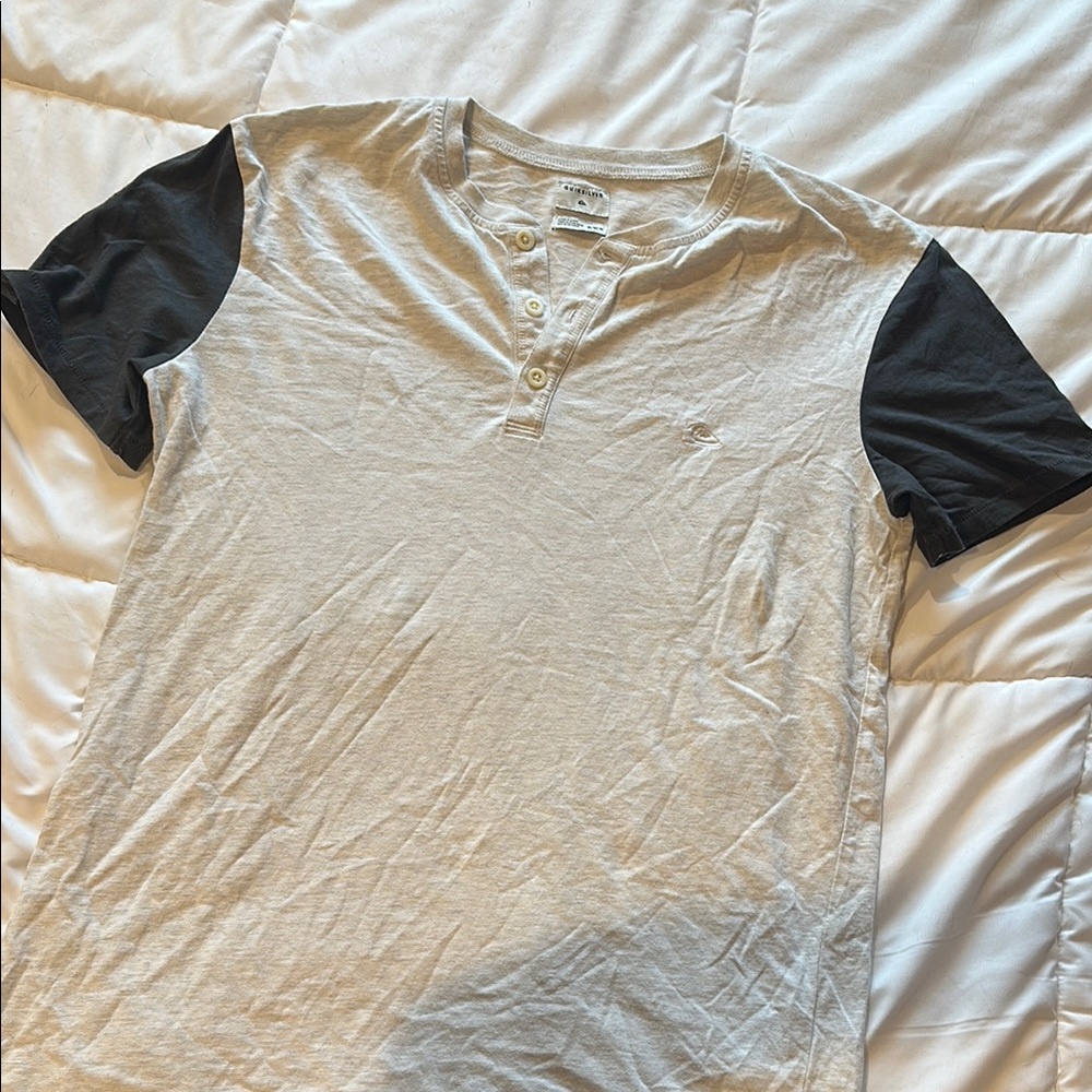 Men's Gray and Black Henley Shirt